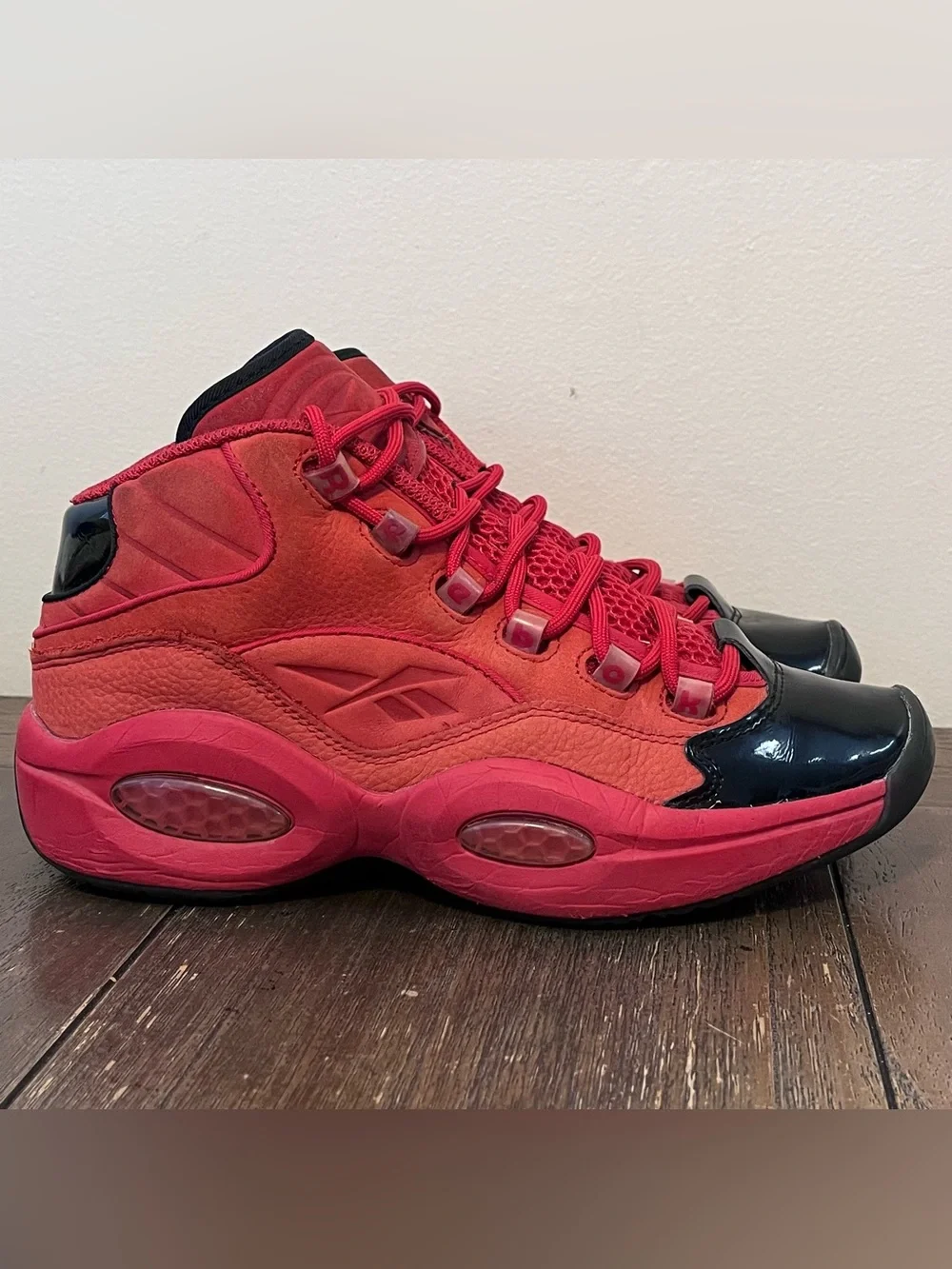 Vintage Reebok The Question Mid Heart Over Hype Sneakers Mens 8.5